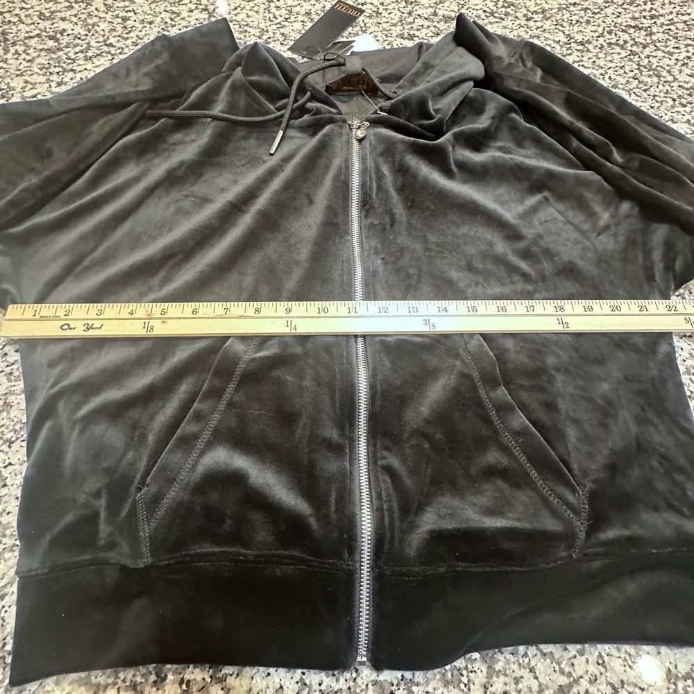 NWT Truth Black Velour Rhinestone Skull Tracksuit Set 2 Piece Zip Up Hoodie M - Picture 3 of 16